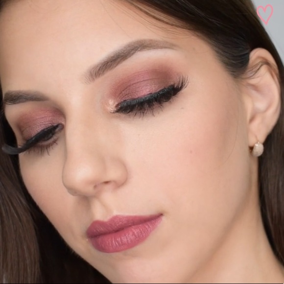 💗THEBALM AND THE BEAUTIFUL - EPISODE 1 Eyeshadow Palette - Picture 9 of 12